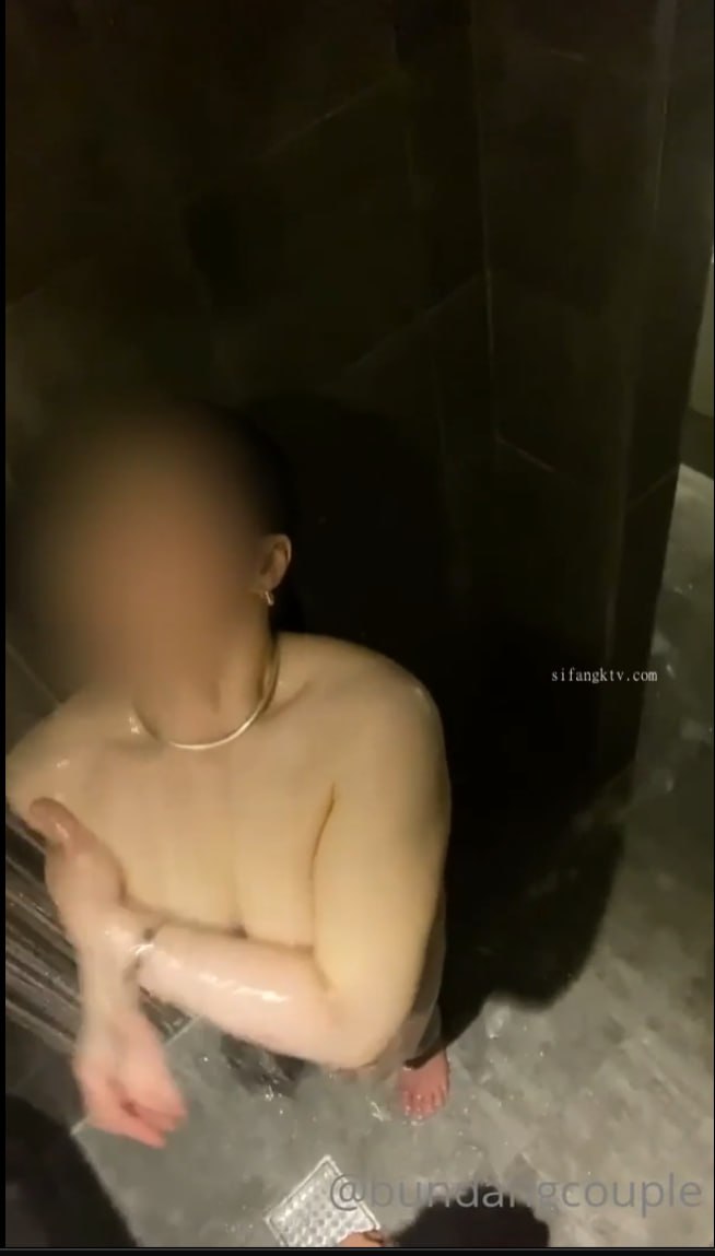 在匹配应用程序中得到的人妻是学生时代的超一军女子…虽然露骨地露出了讨厌的表情